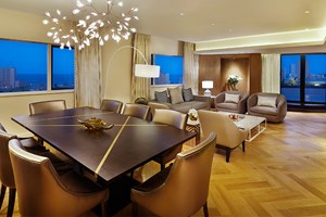 Hilton-S.A---Presidential-Suite-Dining-Area1.jpg