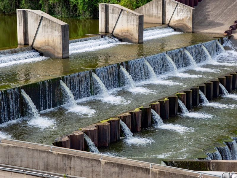Weir of running water in Australia