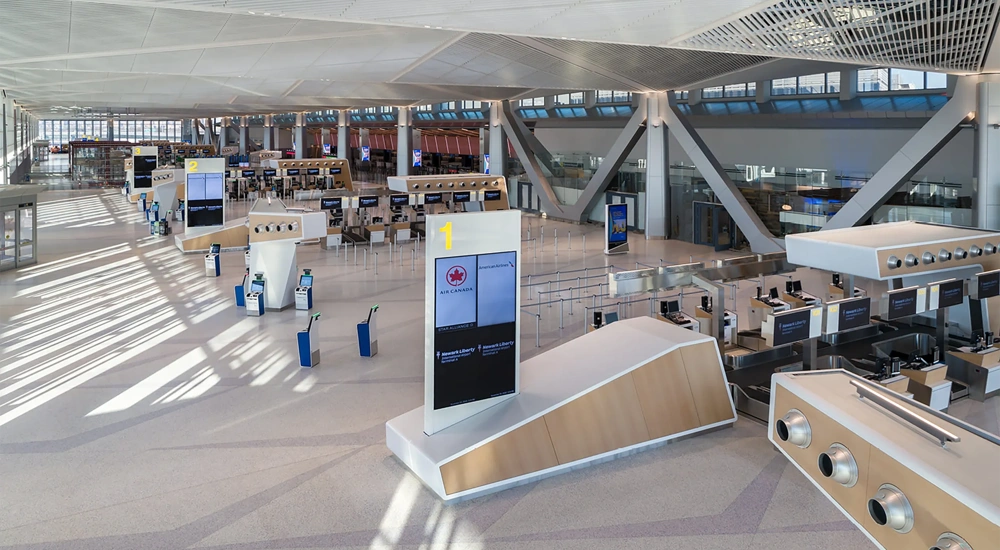 Image of the Interior of EWR Terminal A, featuring check in gates