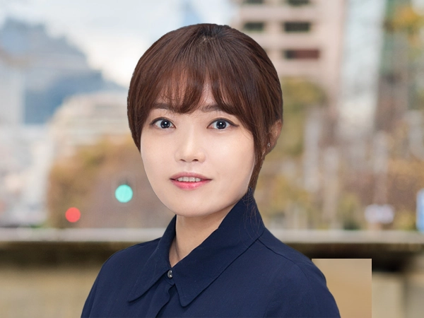 Portrait of Jenny Song outside