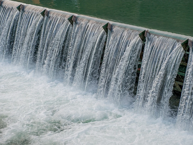 embibhoration barrier for hydroelectric power plant