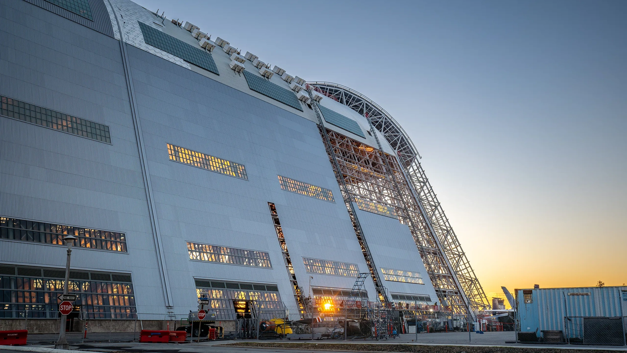 Hangar 1 (1)
